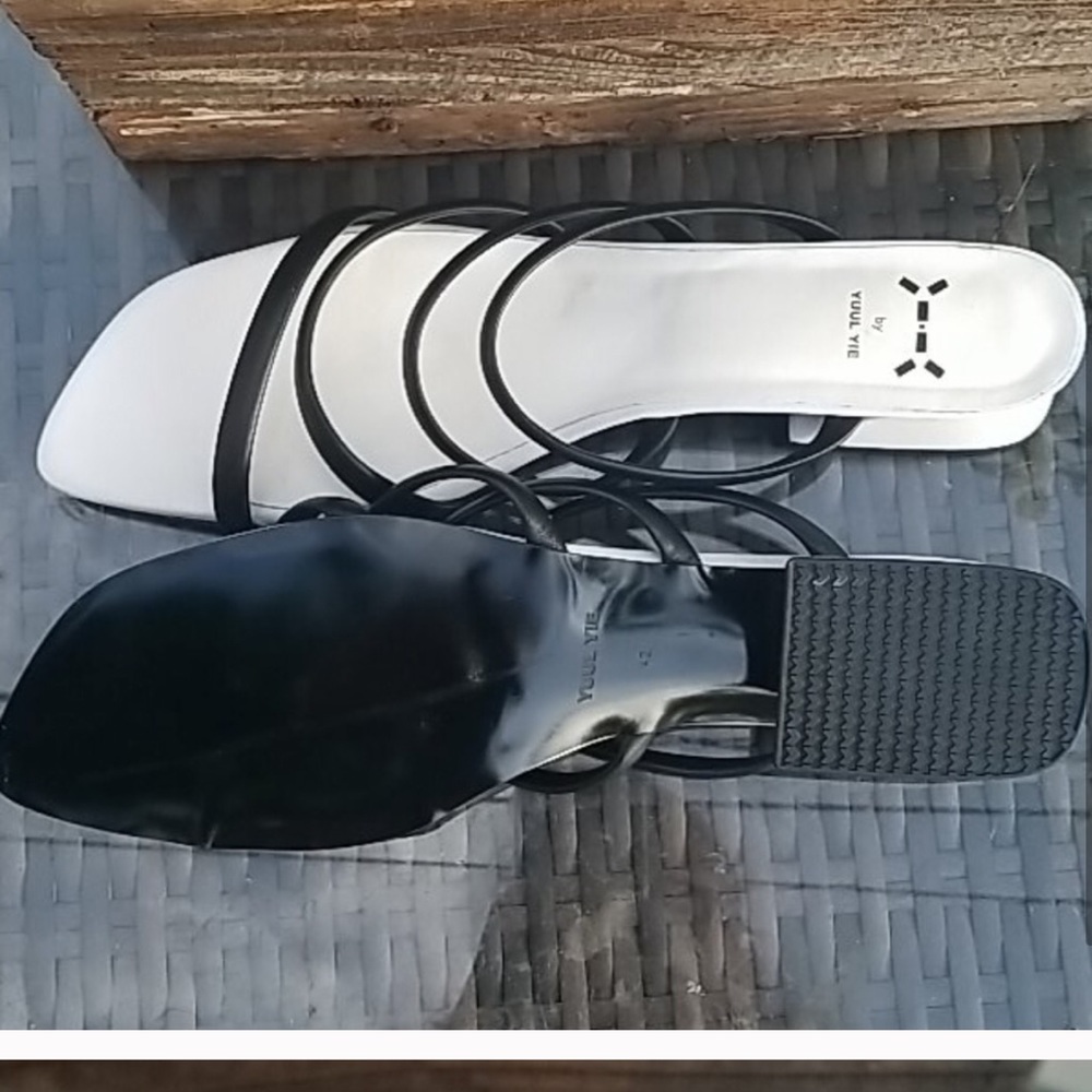 Yuul yie sandals